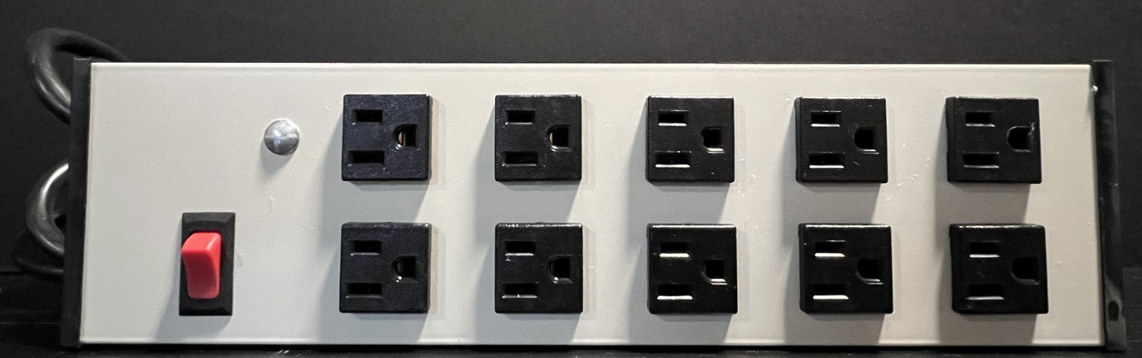 Wiremold UL210BD Plug In 10 Outlet Center 15A 15’Cord Power Strip New In Box