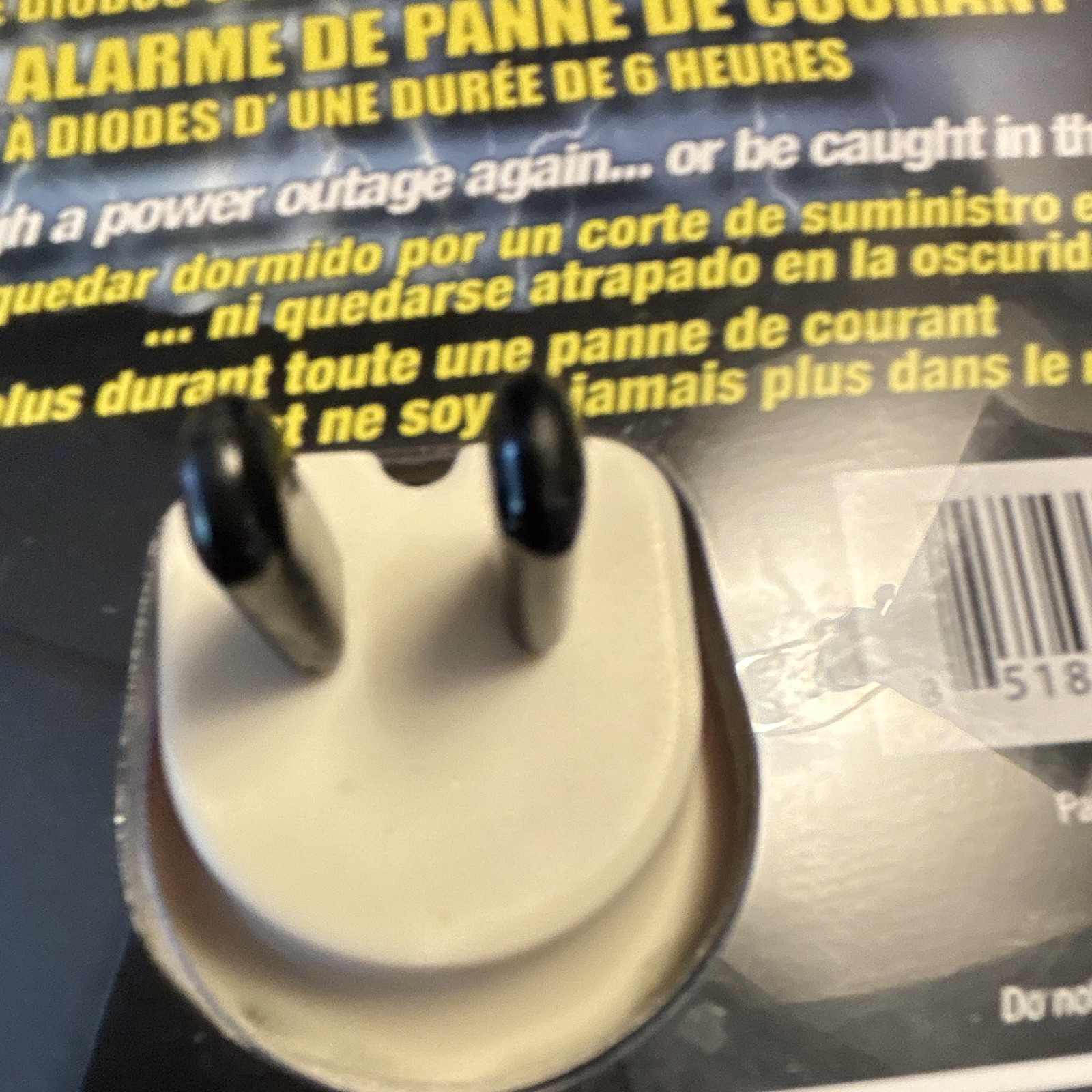 Reliance PowerOUT! Plug-In Power Failure Alarm 6+ Hr LED Flashlight THP207