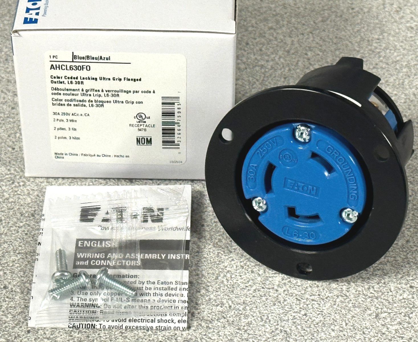 NEW Eaton AHCL630FO Blue Locking Flanged Outlet 30A 250V 2 Pole 3 Wire L6-30R