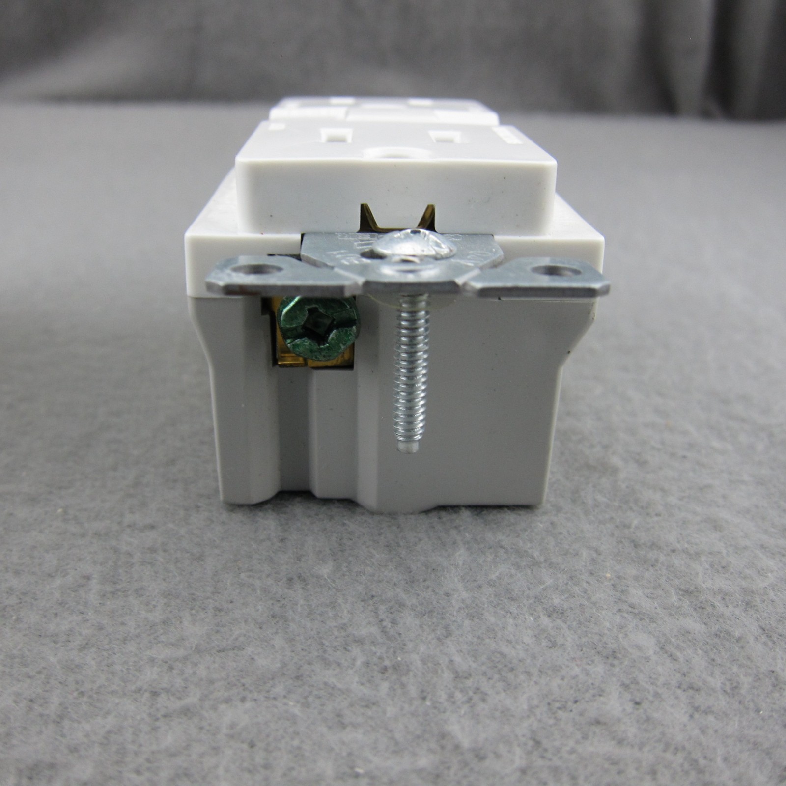 Cooper GFIC Receptacle Outlets 20 Amp 125V 60Hz Class A New Lot of 2