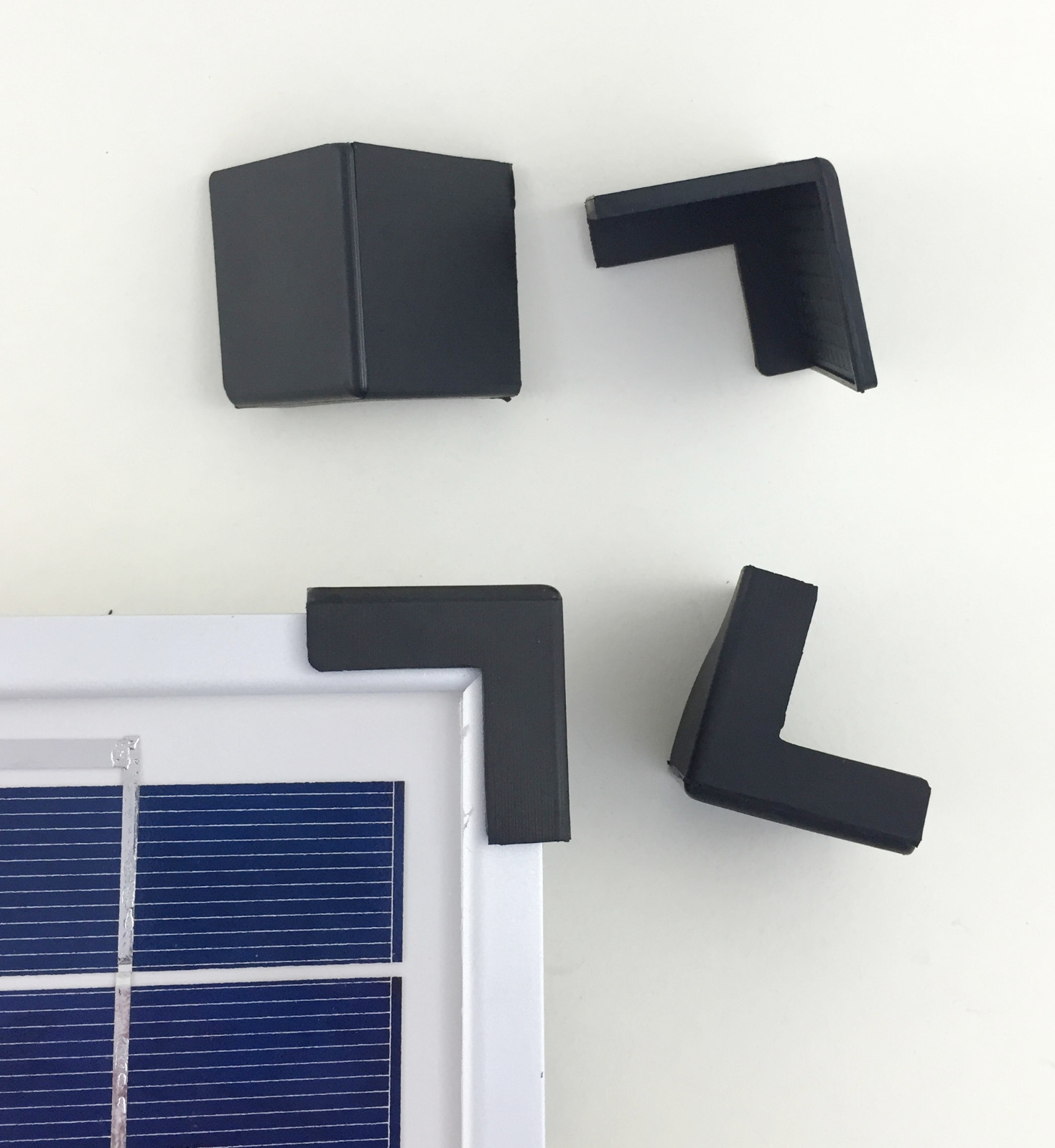 SOLAR PANEL RUBBER CORNER PROTECTORS, 4 PACK – SOFT RUBBER – NOT HARD PLASTIC !