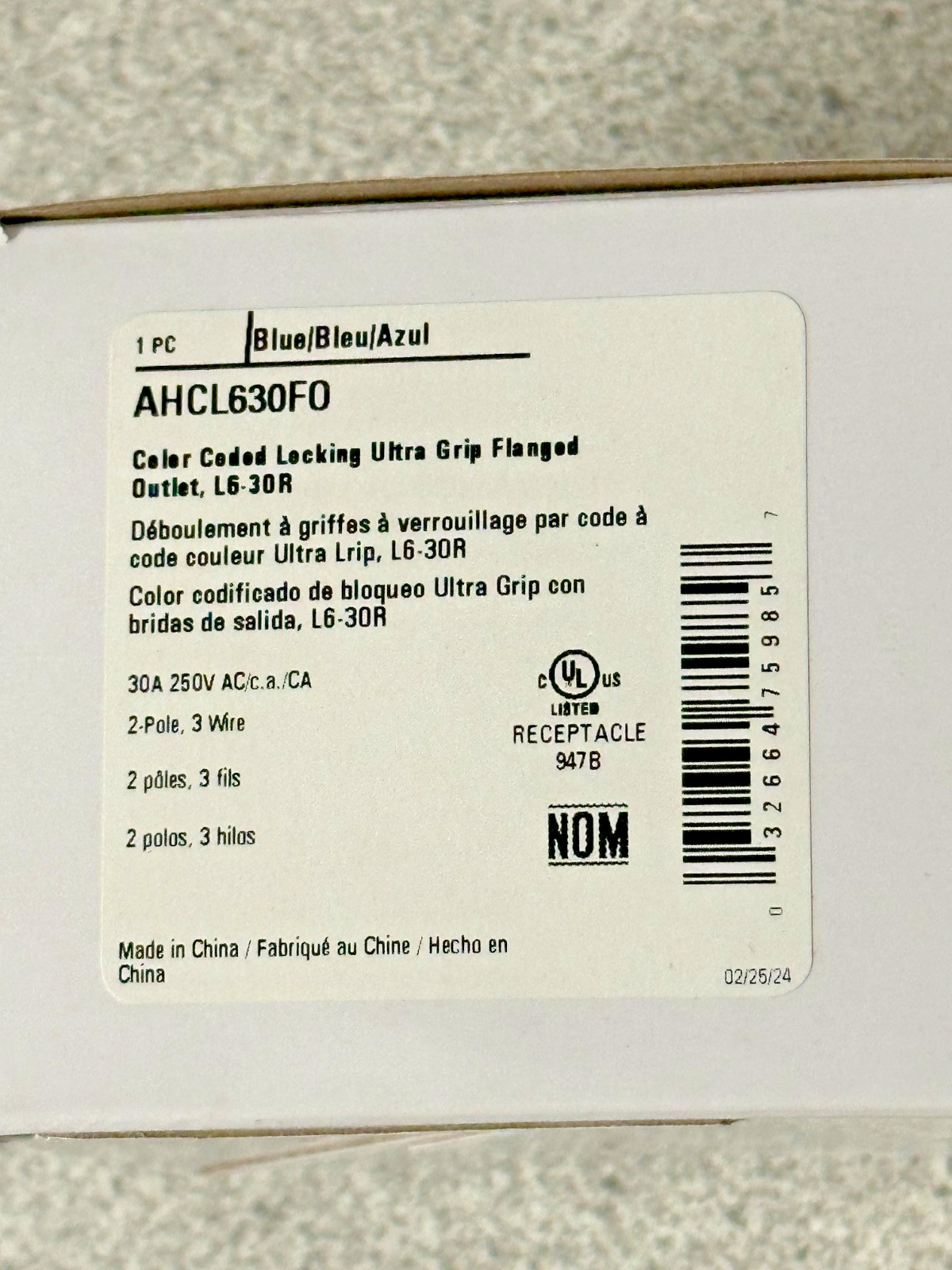 NEW Eaton AHCL630FO Blue Locking Flanged Outlet 30A 250V 2 Pole 3 Wire L6-30R