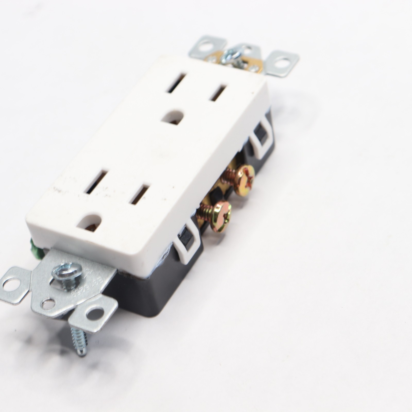 Self-Grounding Standard Electrical Wall Outlet 15A 125V White T-61502-MW