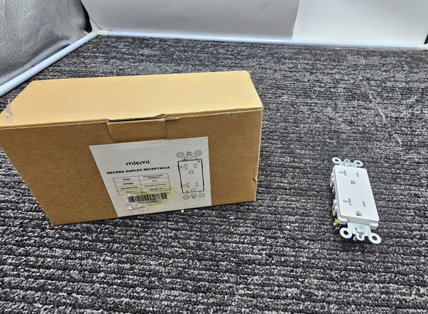 (QTY 10) Micmi MC-20SP-10 Outlet Socket, Decora Duplex Receptacle 125V 20A