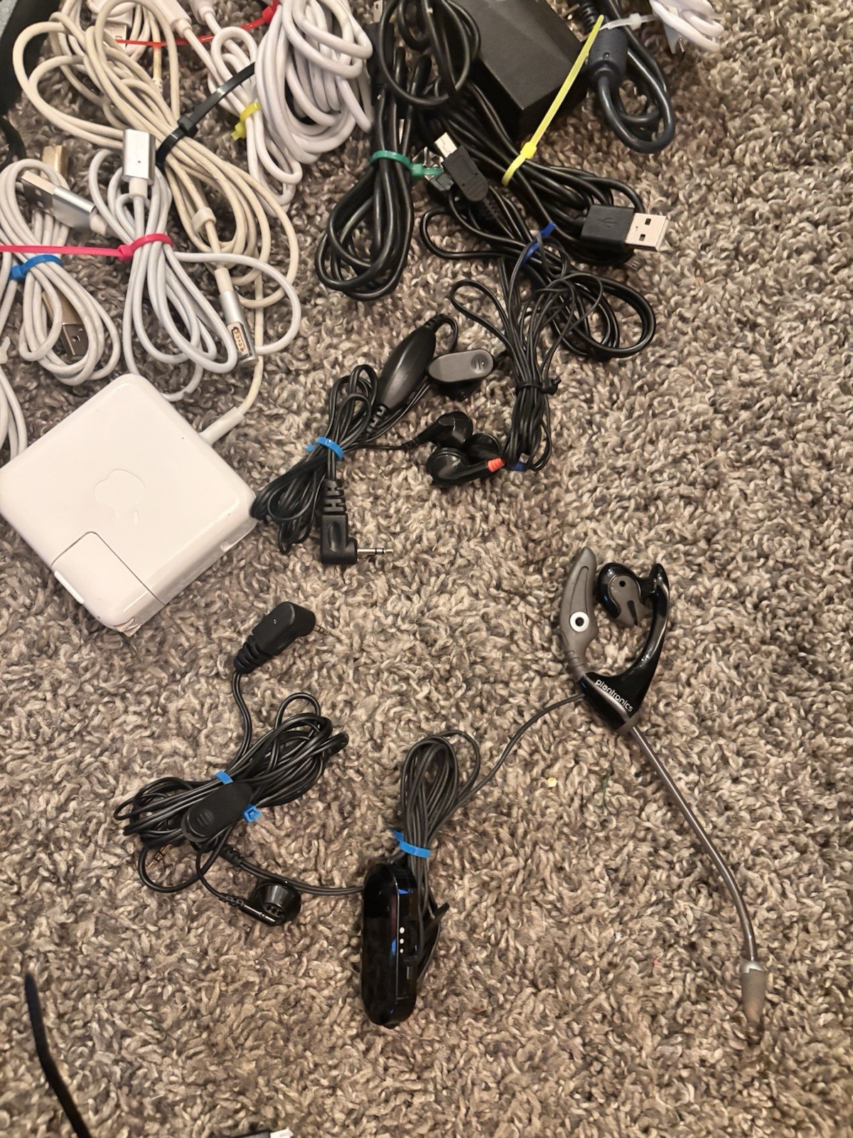Laptop power Adapters AC Power Cords HDMI RCA Ethernet Cables Coaxial Cables LOT