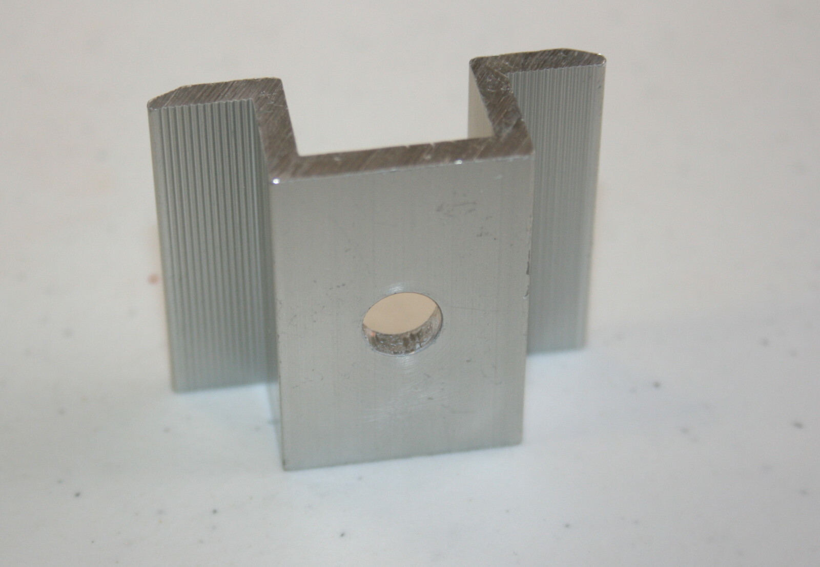 Solar Mid Clamp 1″ Pack of 20 – No hardware