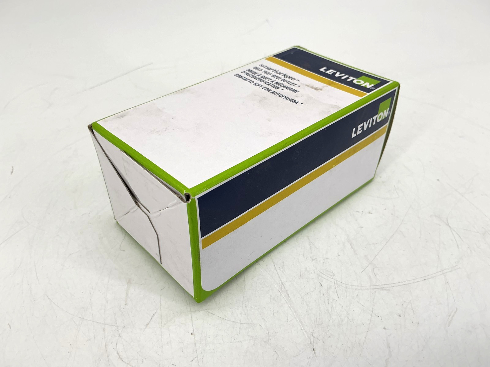 New Leviton MGFT2-R Receptacle Outlet 20A 125V 60HZ Red 016-MGFT2-R
