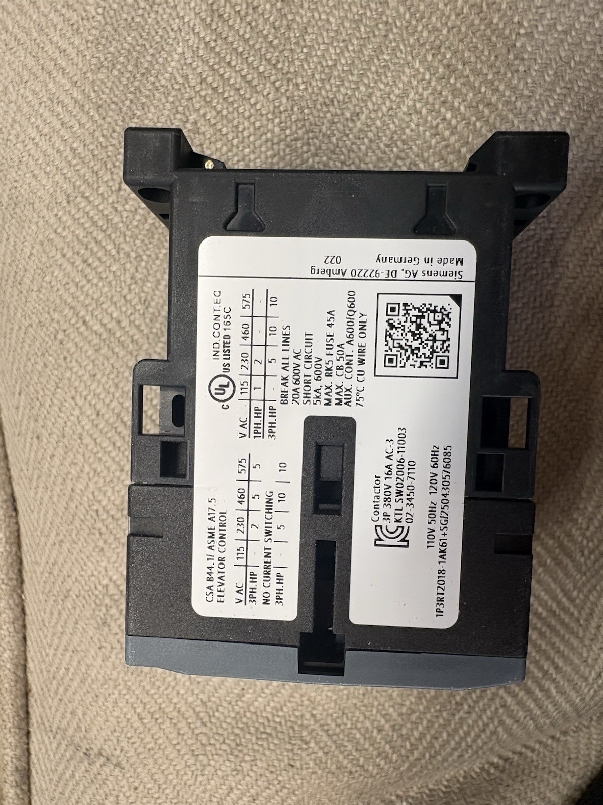 Siemens SIRIUS 3RT2018-1AK61 IEC Contactor 25A 110/120V Coil 3P