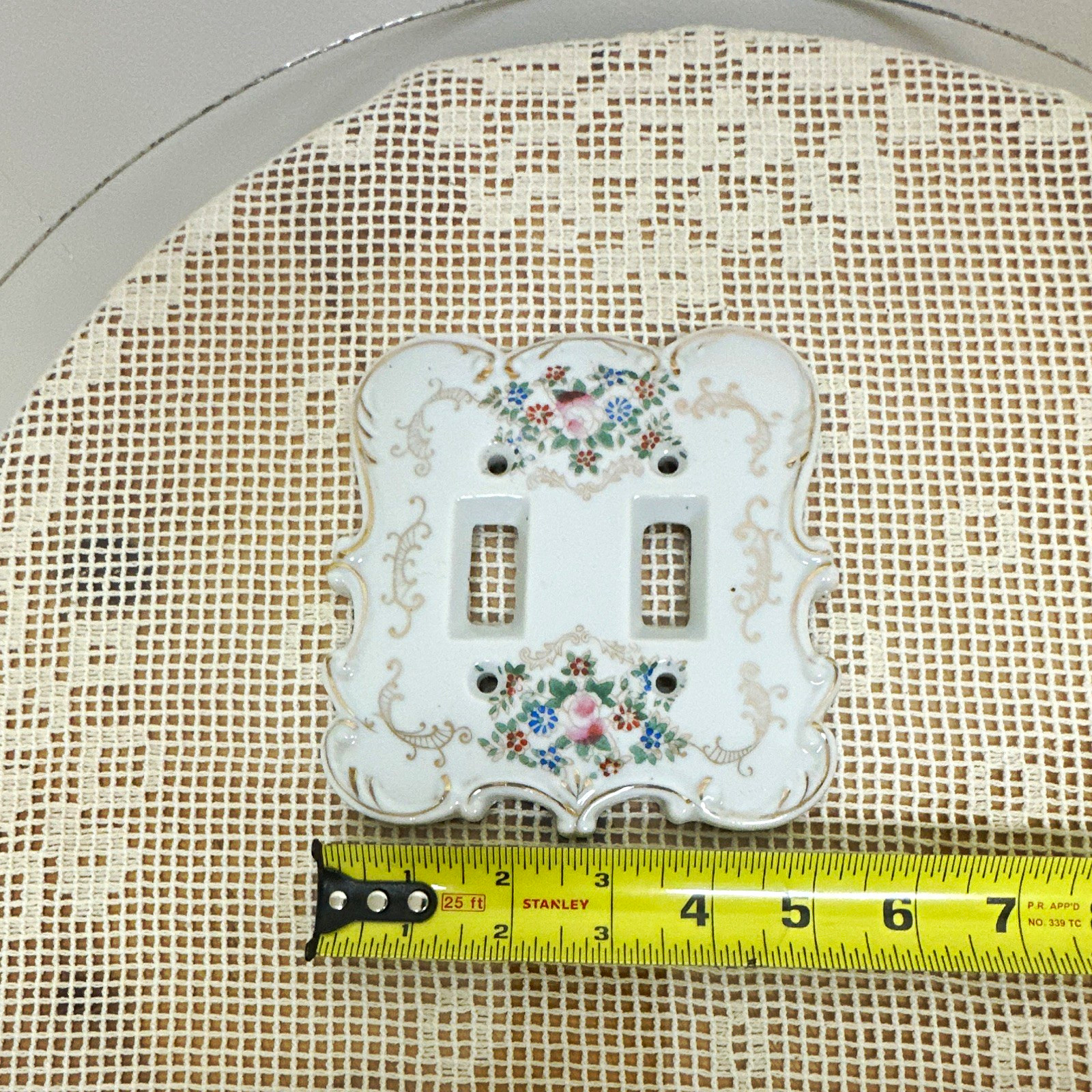 Vintage Floral Ceramic 2-Gang Double Toggle Wall Plate Cover, White Gloss