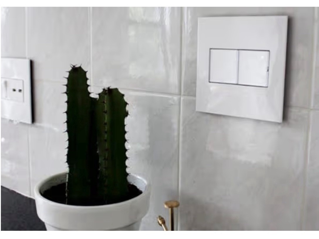 LEGRAND Adorne – 2 Gang Wall Plate – Gloss White – AWP2GWH4, 4 pack