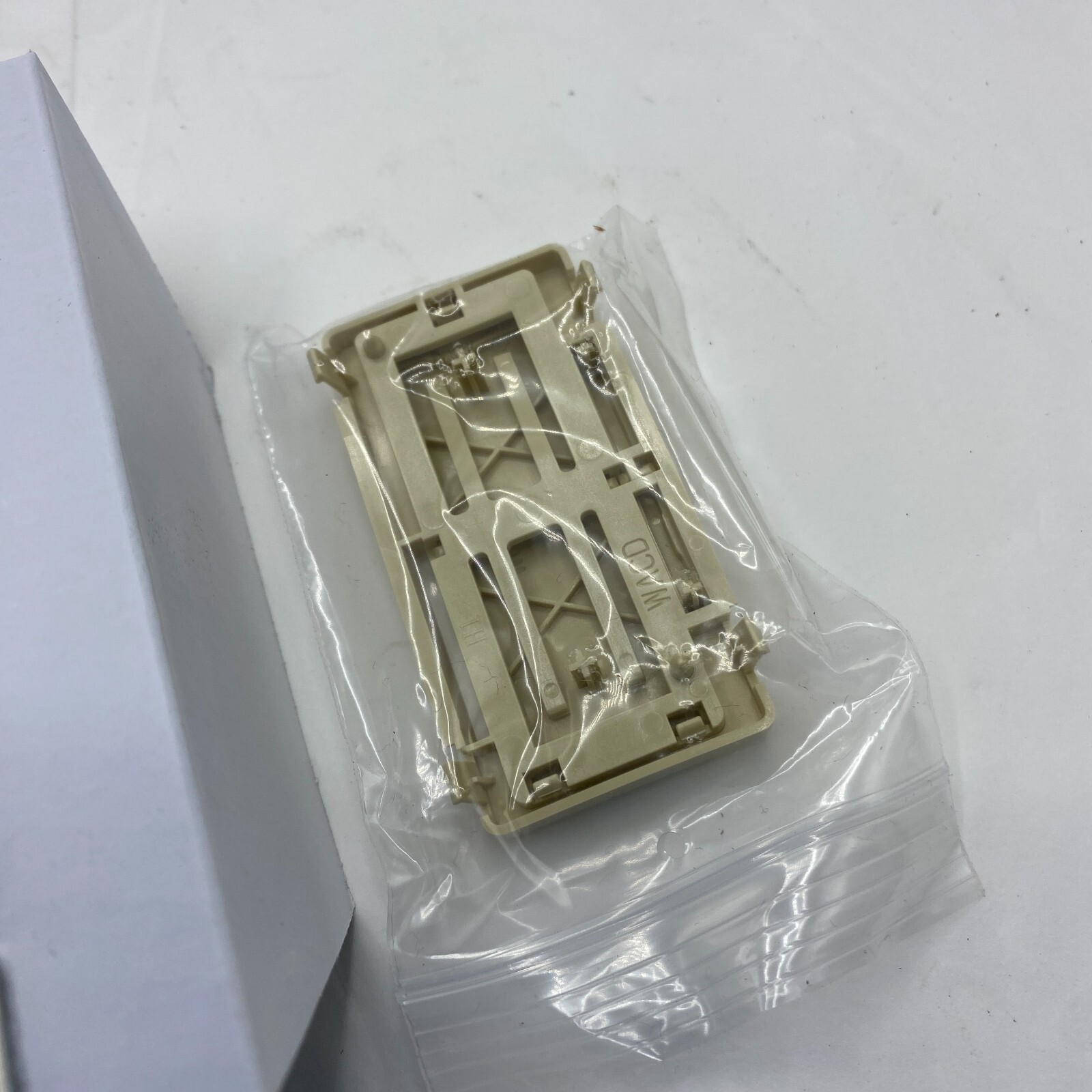 Eaton WACD-C2 3-way Accessory Dimmer w Color Change Kit