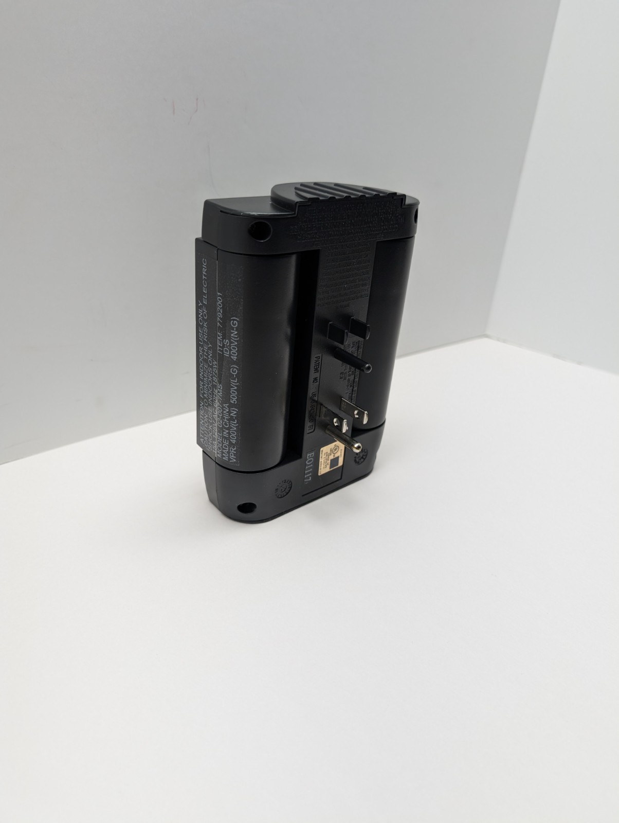 Globe Electric 6-Outlet Swivel Surge Protector Wall Tap 2100J Black – New