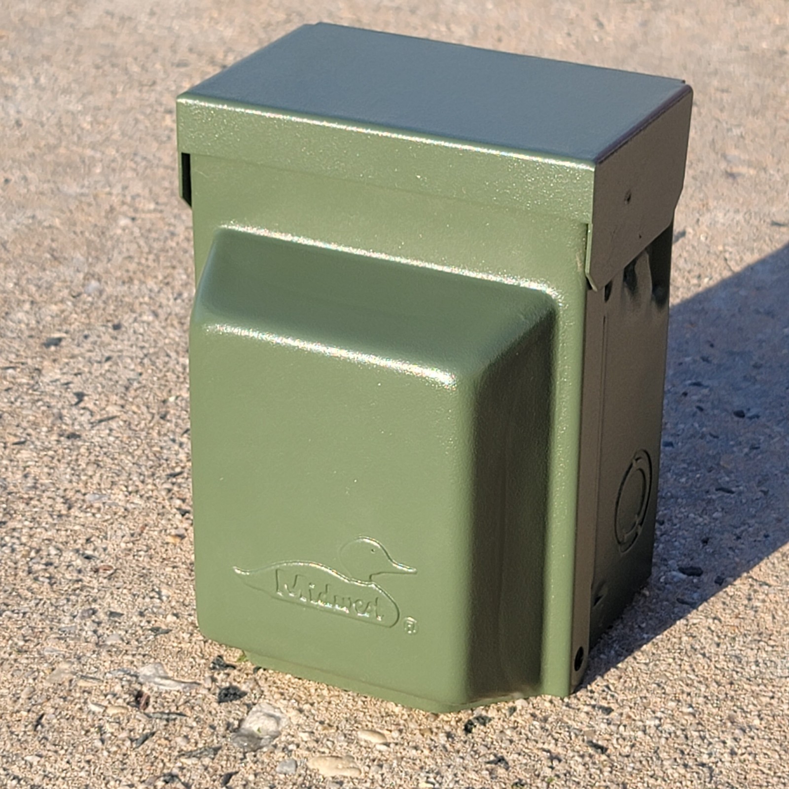 Midwest 20 Amp Backyard Outlet with 20A GFI Duplex and Toggle Switch U010S010GRP
