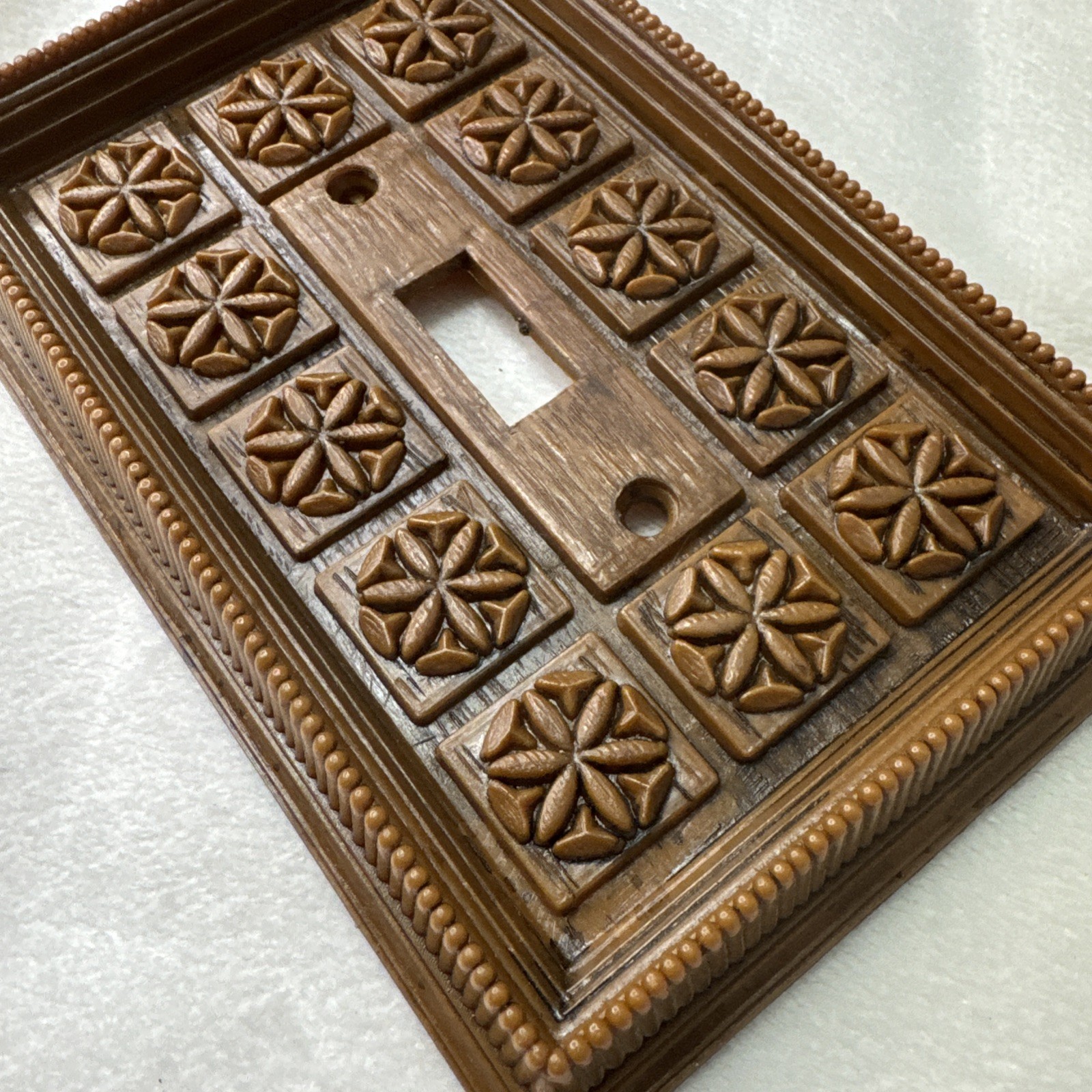 Vintage Plastic Faux Wood Light Switch Cover Brown Textured Mcm Retro Flower