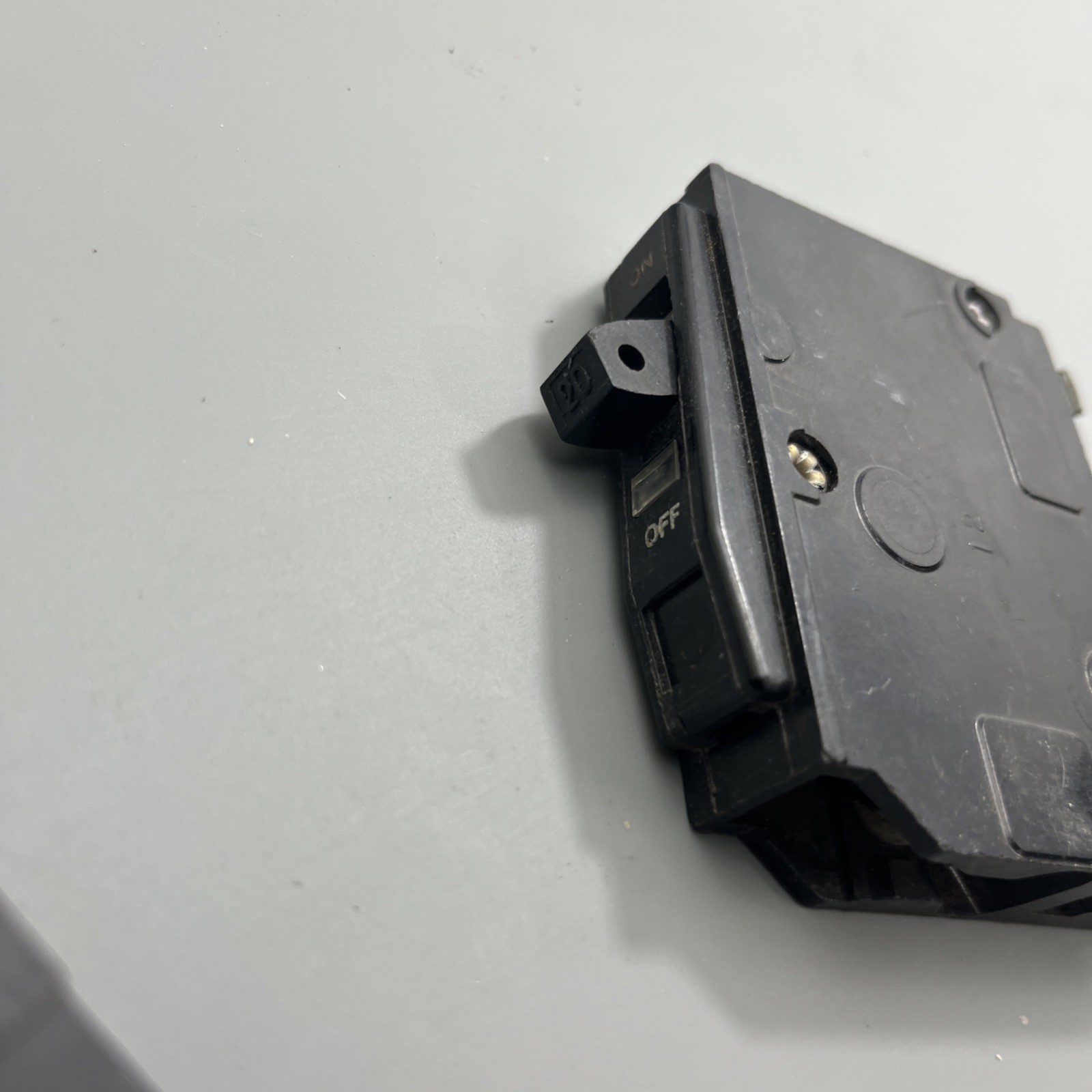 Square D 20 amps Circuit Breaker 10 kA ON/Off mixed lot