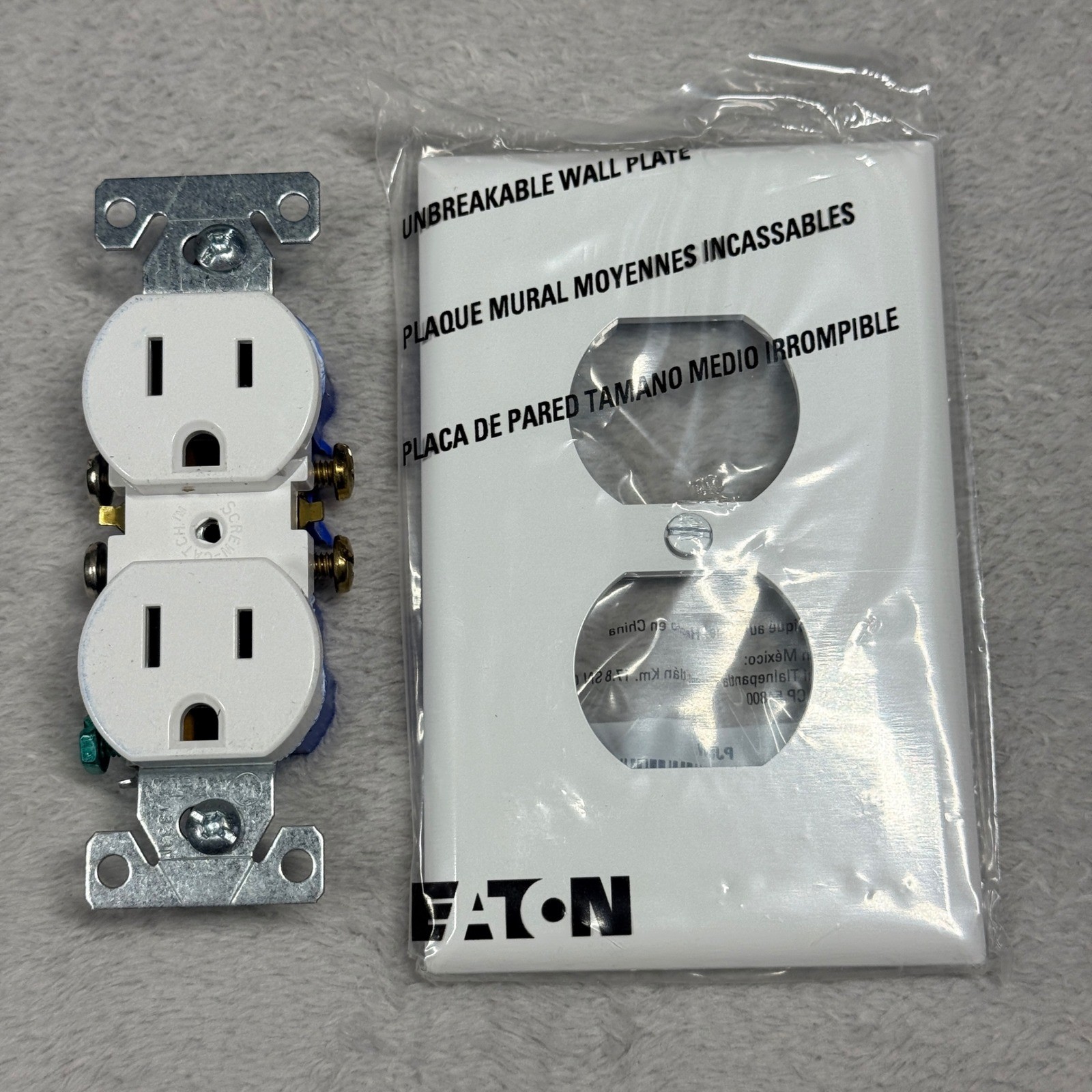 Eaton TR270W Receptacle PJ8W Wall Plate Set White Tamper Resistant 15A 125V NEW