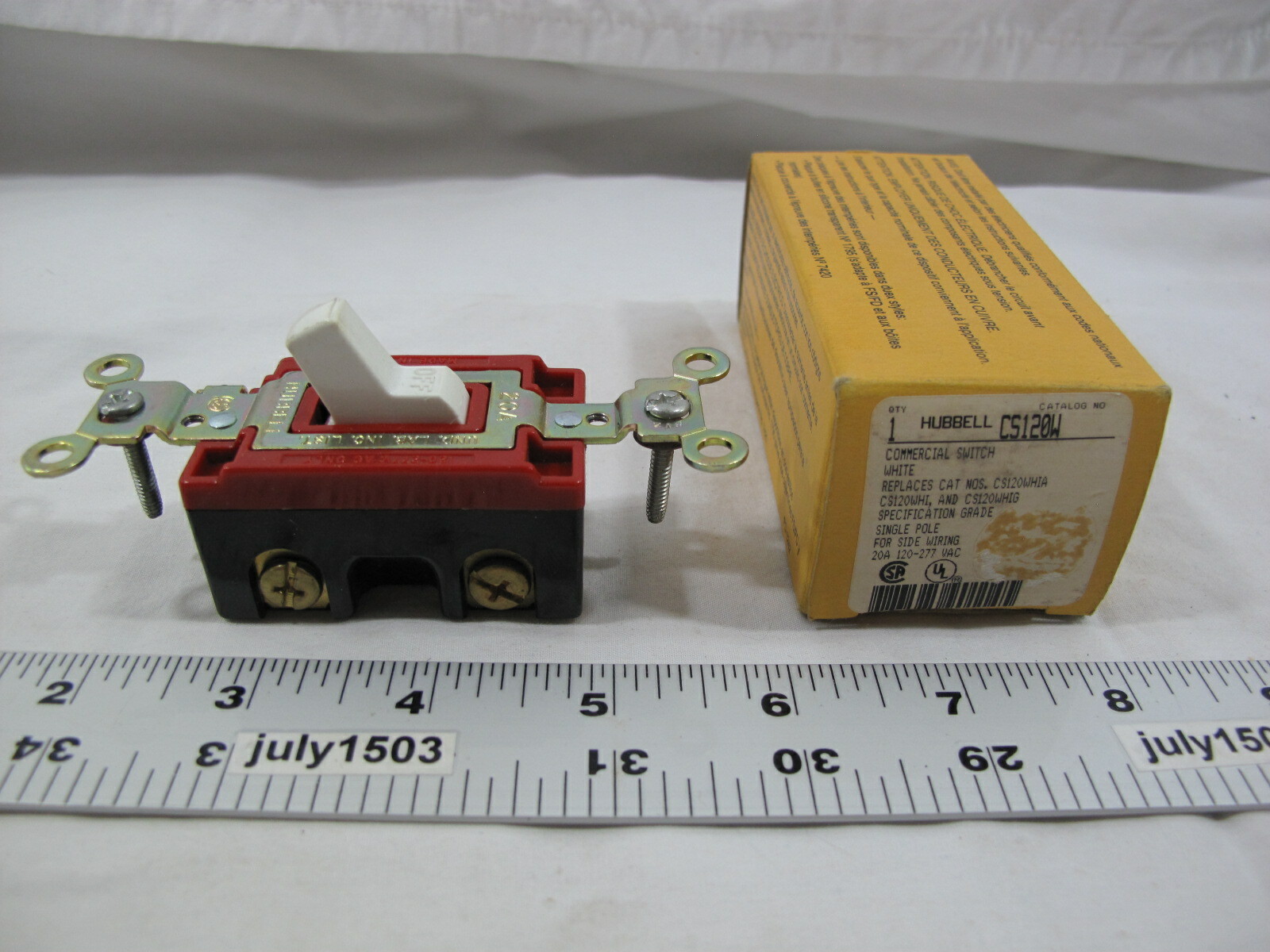 (1) NEW Hubbell CS120W Toggle Switch 20A 120/277V Side Wired – Made in USA