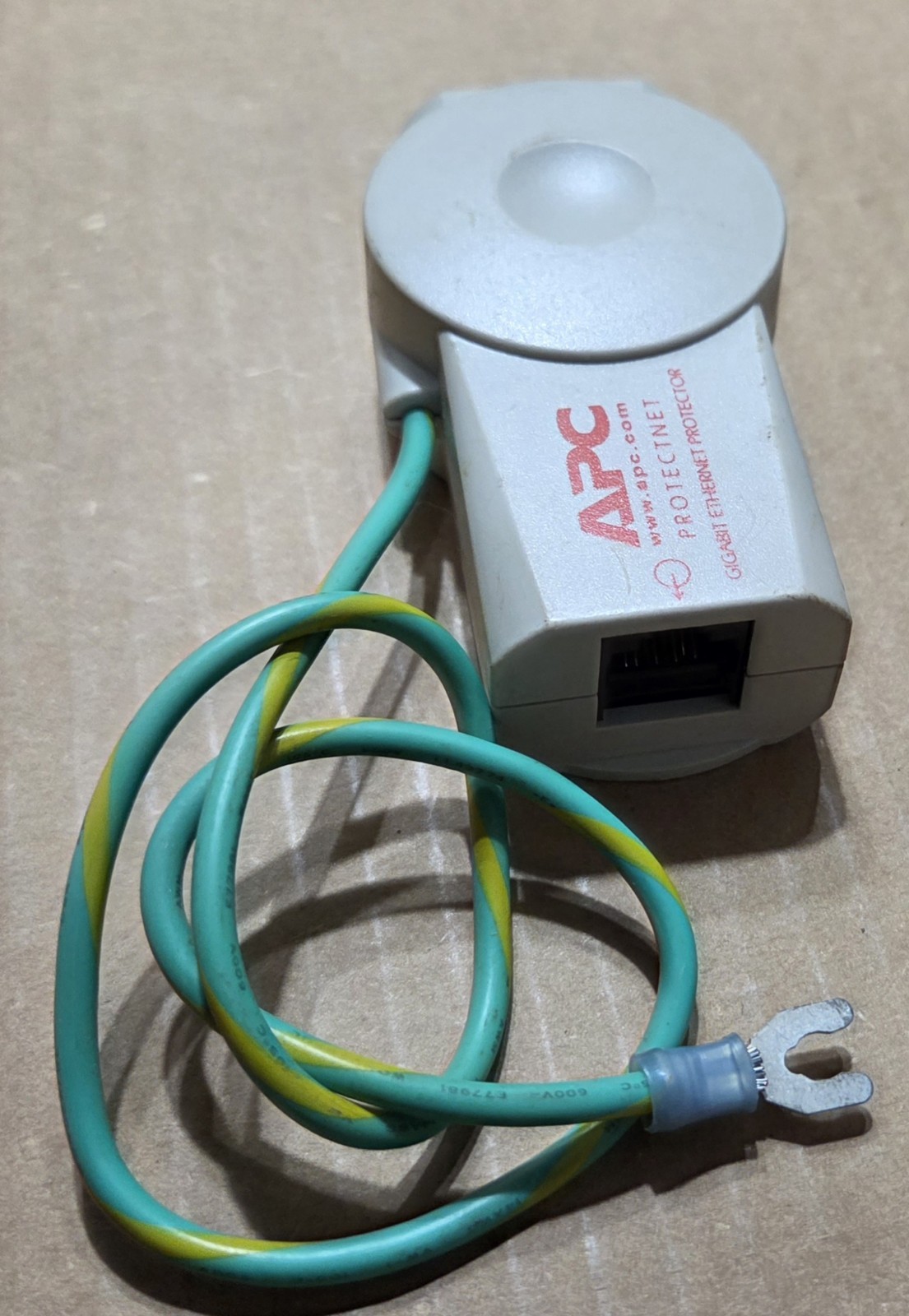 NEW APC ProtectNet Ethernet Token Ring Port Surge Protector For 1GB No Box