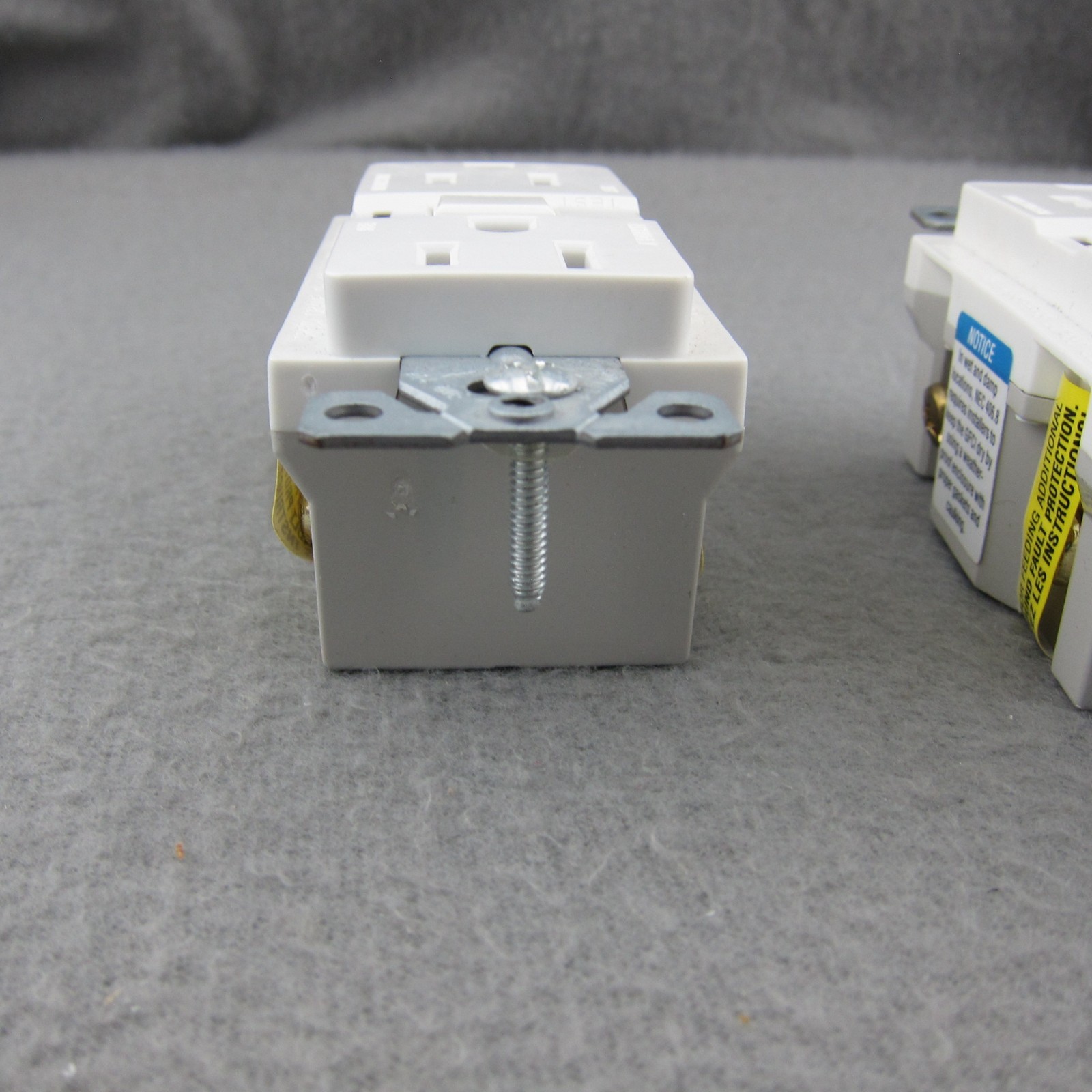 Cooper GFIC Receptacle Outlets 20 Amp 125V 60Hz Class A New Lot of 2