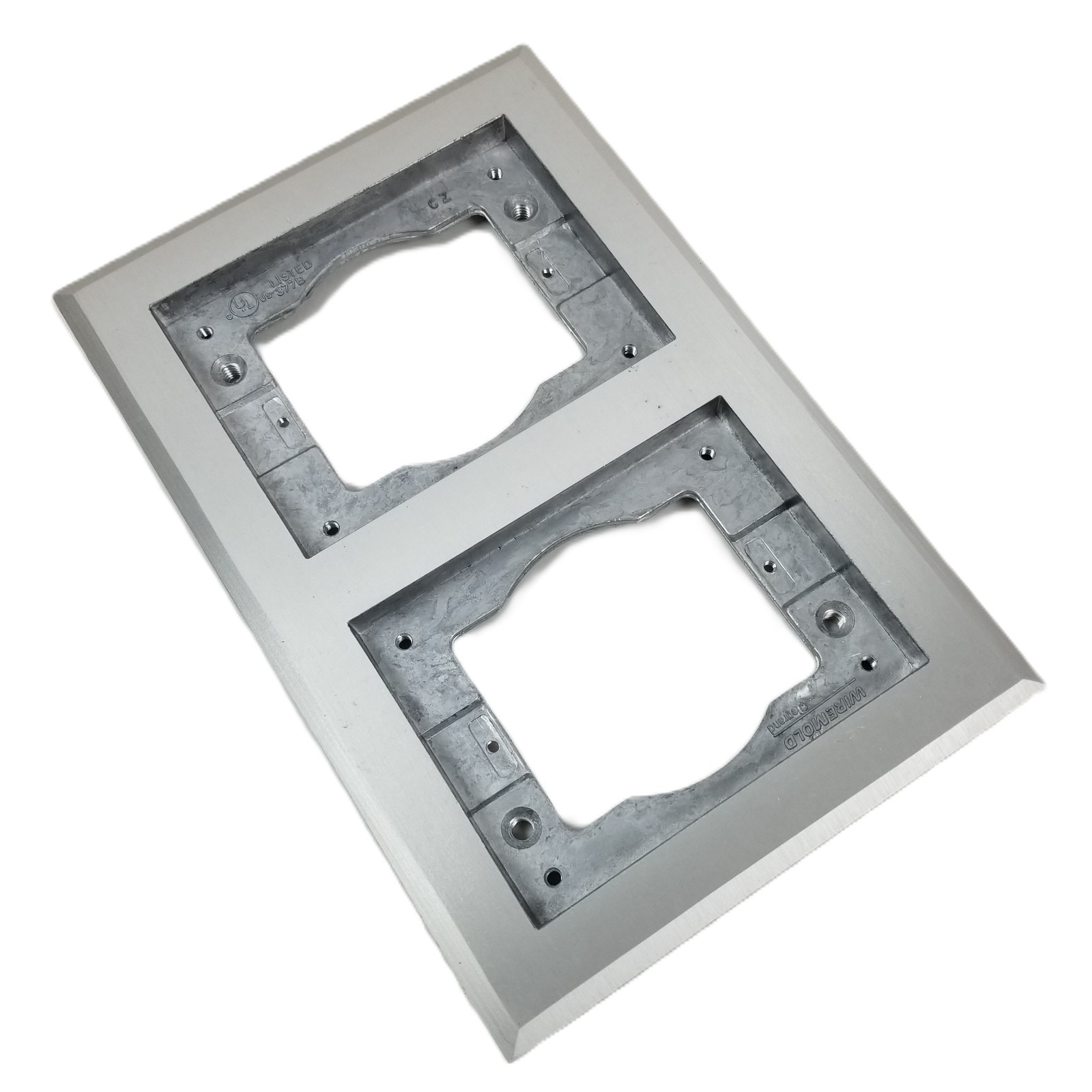 Wiremold 828TCAL 2Gang Aliminum Floor Box Carpet & Tile Flange 5.94 x 9.045″ NEW