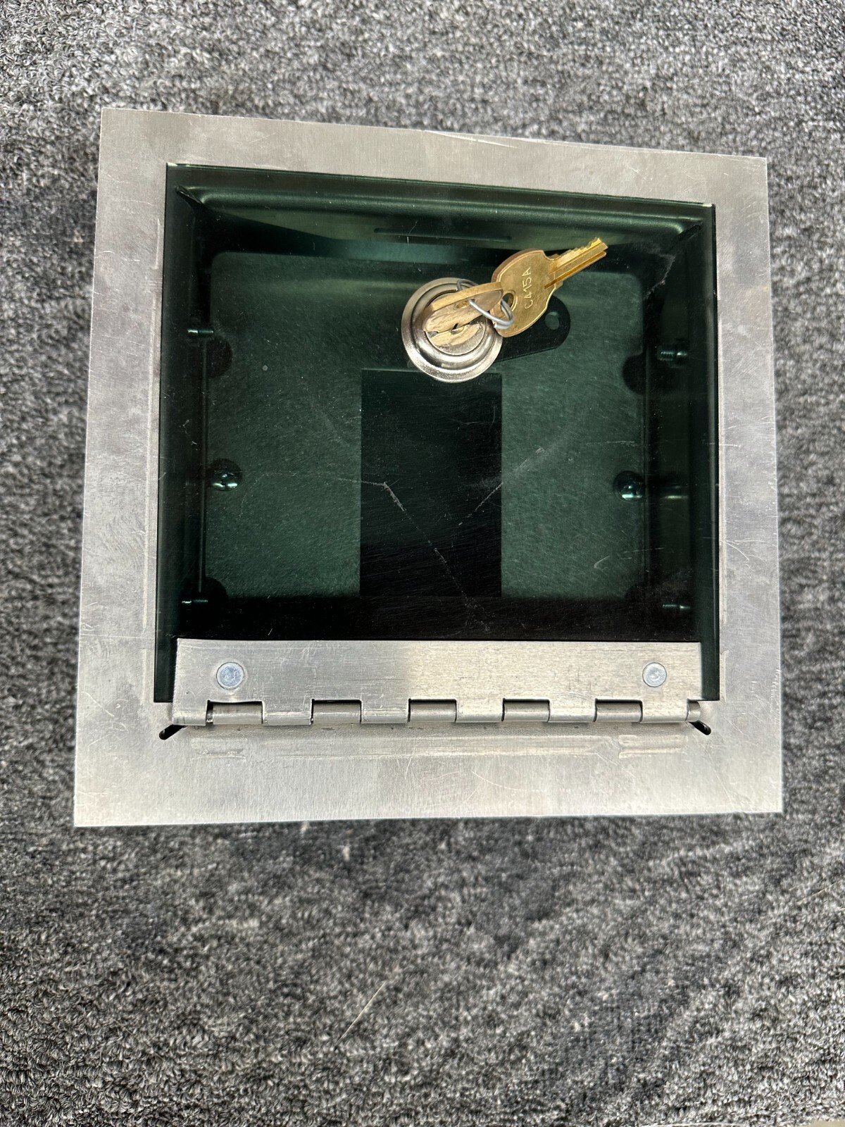 NEW Stainless Outlet Receptacle Flush Mount Lockable Box with tinted Cover