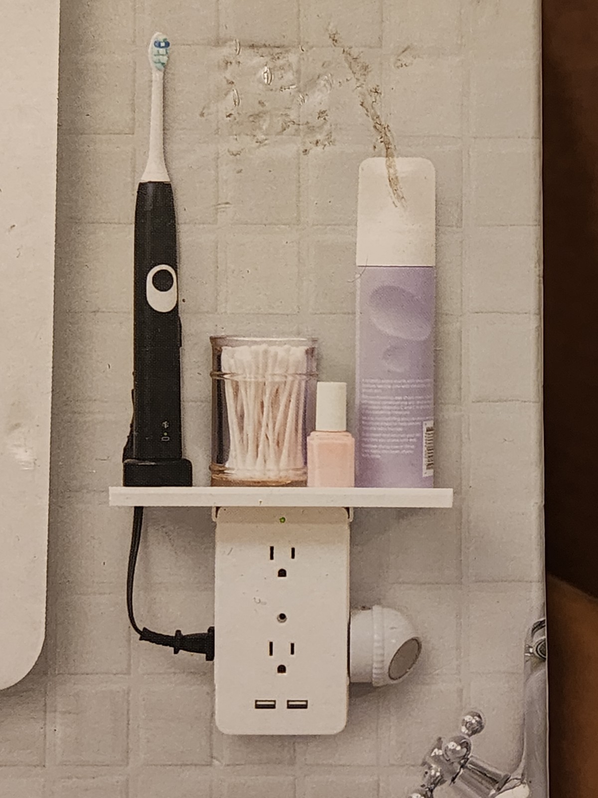 Sharper Image Socket Shelf Cordless Wall 6-Outlet Extender 2 USB Ports – White