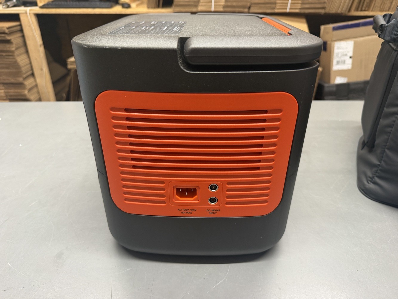 Jackery Explorer 2000 V2 Portable Power Station JE-2000D