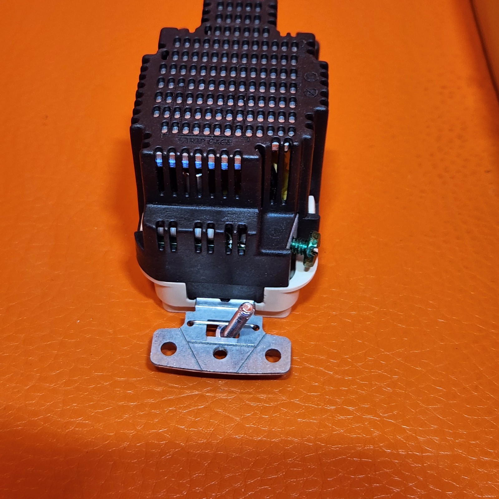 Bryant USB Charger Receptacle 15A 125V Duplex Power 55W Type AC Ports NEMA 5-15R