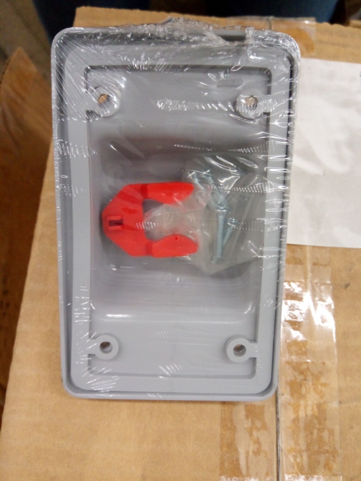 Royal Rectangle PVC 1 gang Weatherproof Electrical Cover . NEW