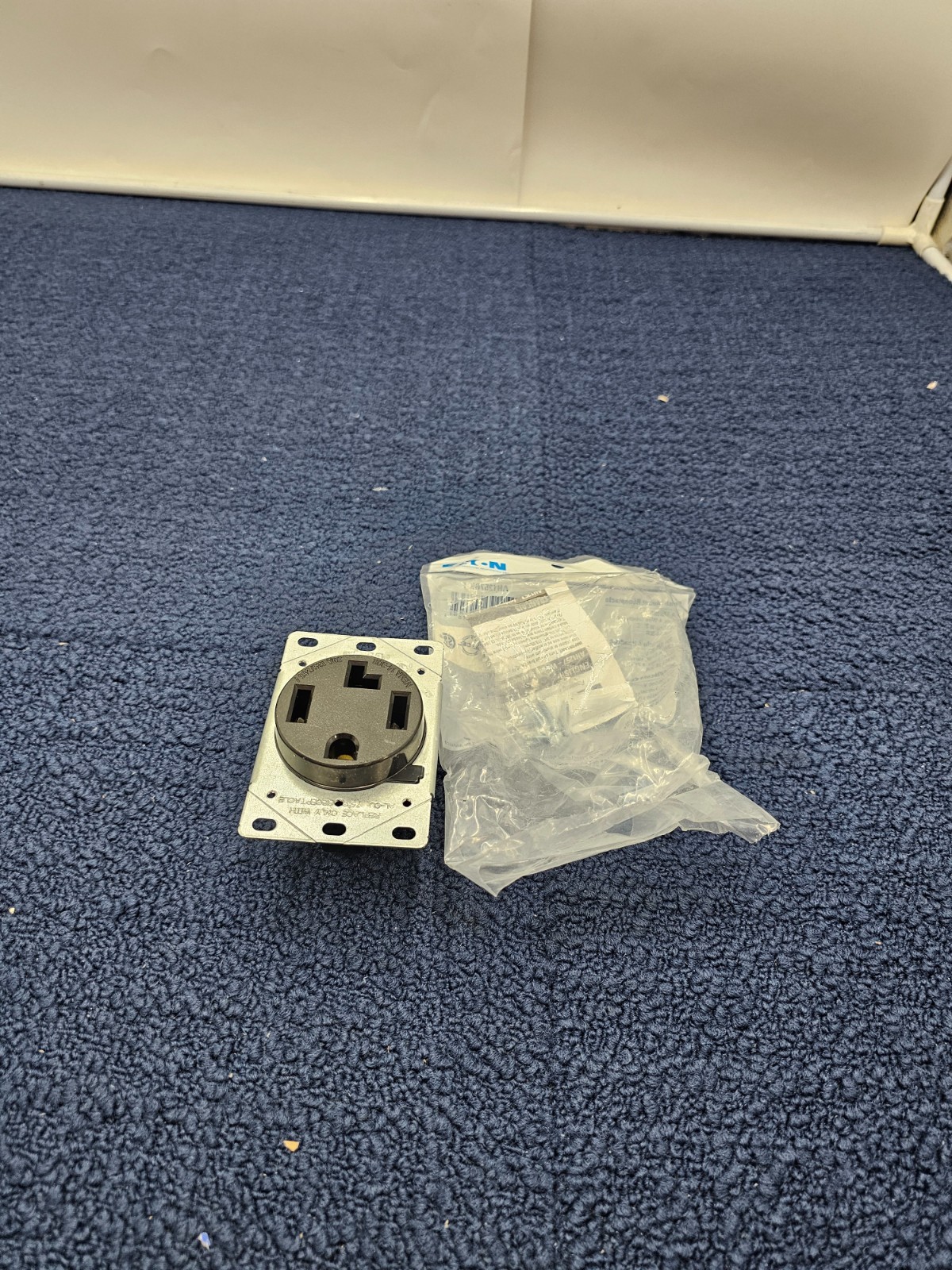 (QTY 3) Eaton AH1257BK-F Flush Mount Receptacle -125/250 VAC- 30 Amp NEMA 14-30R