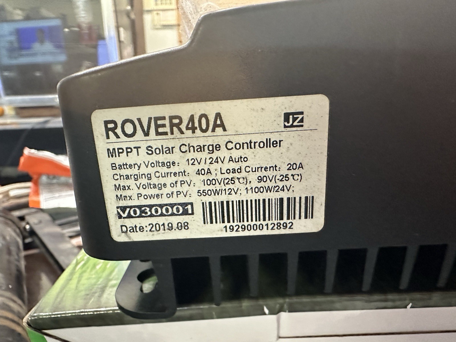 Renogy Rover 40A MPPT Solar Charge Controller LCD Display Black