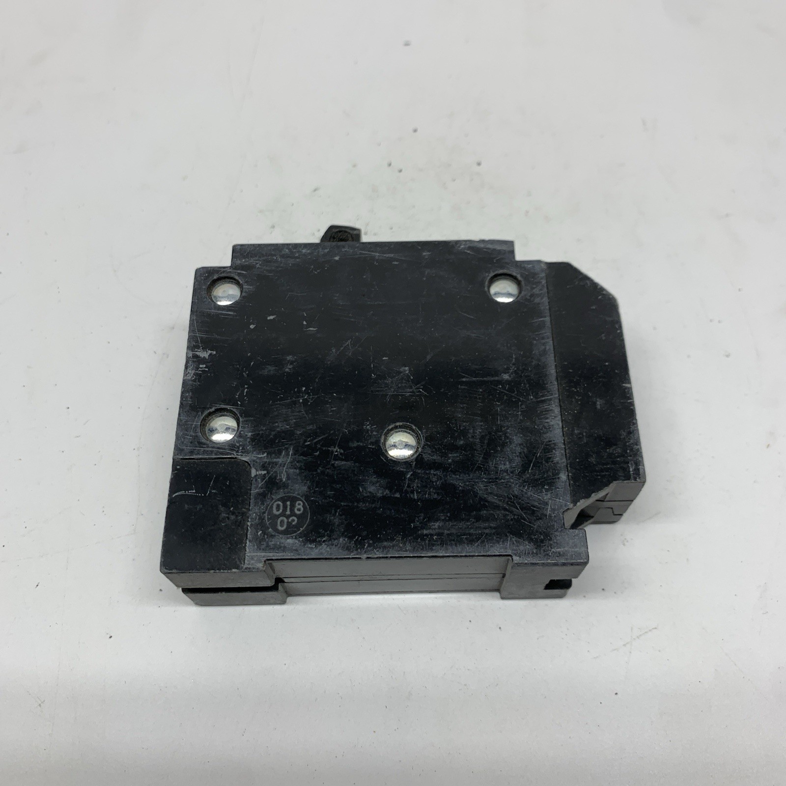 Square D HOMT2020 1-Pole Tandem 20-Amp 120/240V Plug-In Circuit Breaker