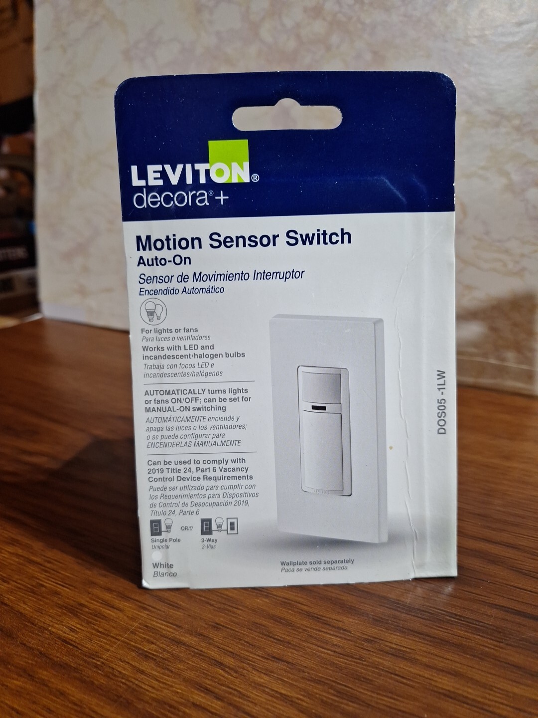 DOS05-1LW Leviton Decora Single Pole or 3-way Motion Sensor Switch White 1 pk