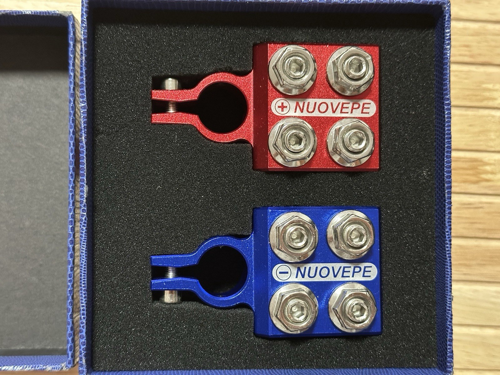 Nuovepe 8-Way Battery Terminal Connector Lead Acid/AGM Post Ends Red/Blue