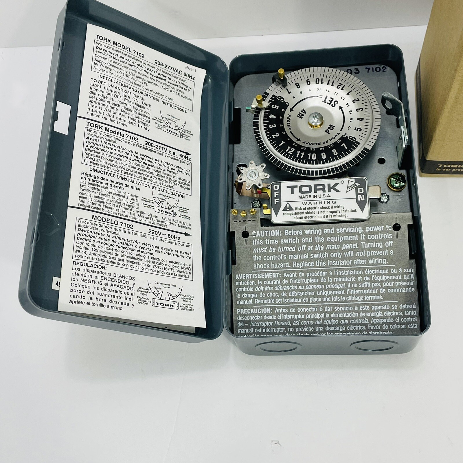 York NSI 7102 24 Hr Indoor Mechanical Time Switch 208-277VAC SPST 40A ~NEW~