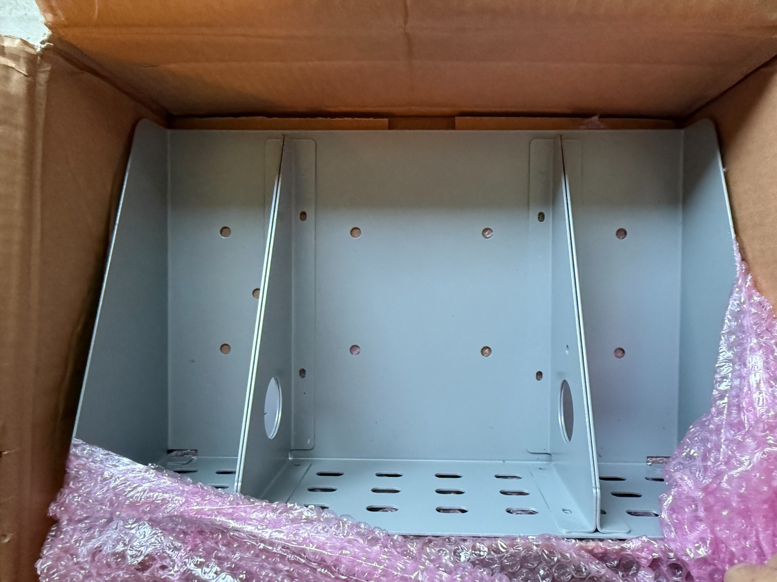 LG ENERGY RESU10H PRIME BATTERY WALL MOUNT