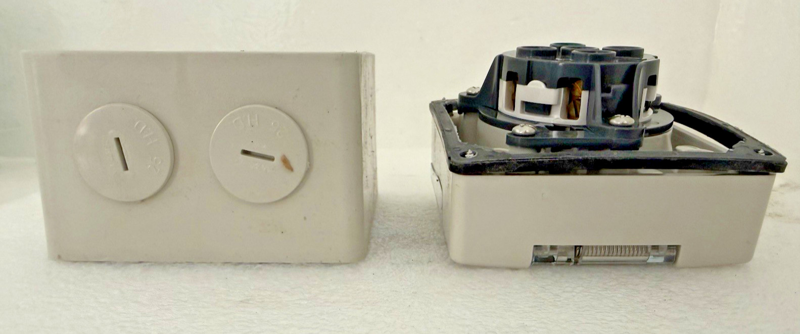 SCHNEIDER Surface Socket 56SO550 50A 500V IP66 50Hz NEW FAST SHIPPING