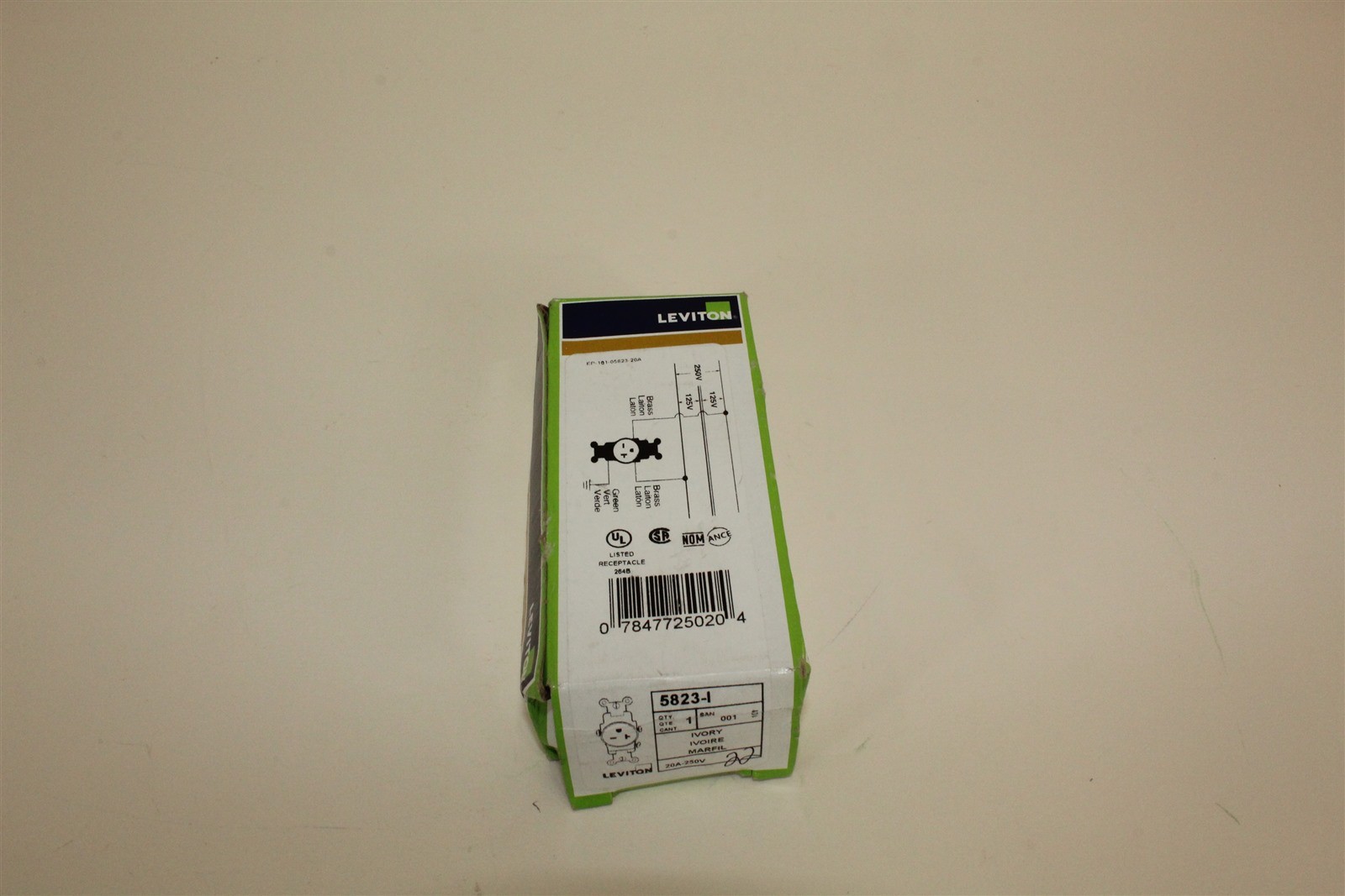 Receptacle 20A 250V Narrow Single Straight Blade Comm Grounding Ivory