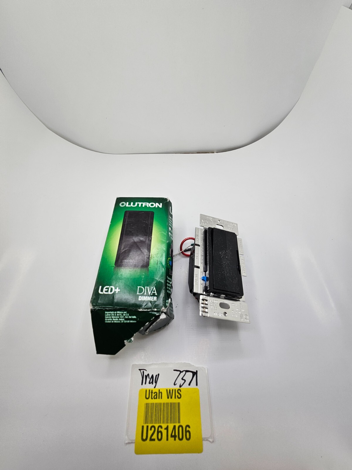 Lutron DVCL-153PR Dimmer Wall Switch – Black 250W/Single-Pole or 3-Way