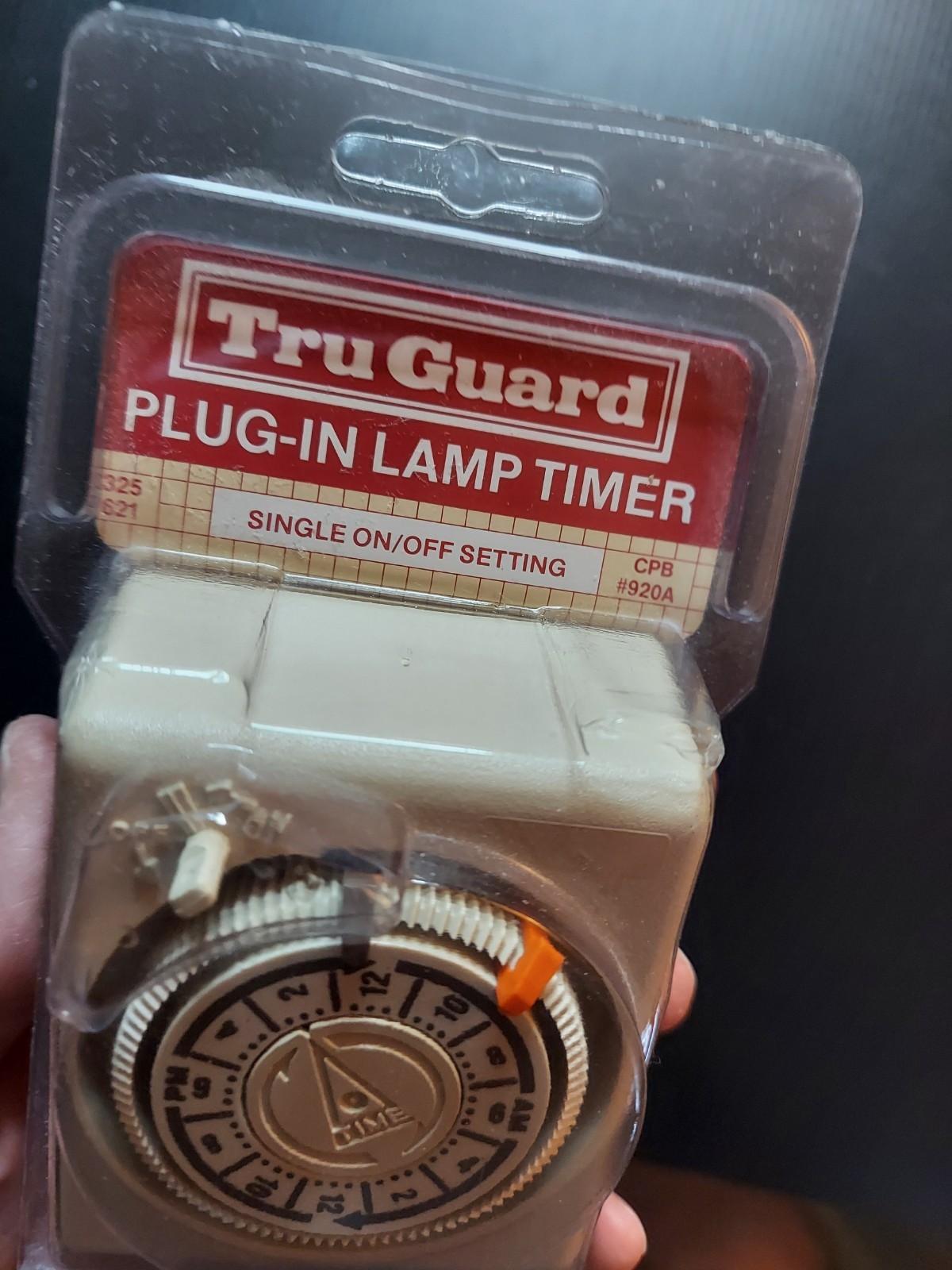 TRU GUARD PLUG-IN LAMP TIMER VTG 15 AMPS 1875 WATTS SINGLE ON/OFF SETTING NOB
