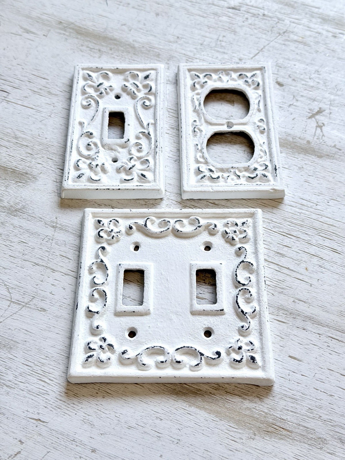 Set Of 3 Fleur De Lis Vintage Style Hand Painted White Cast Iron Wall Plates