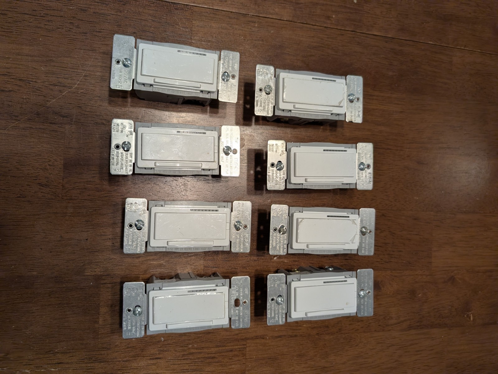 (7) Eaton WFD30-C2-SP-L (Master) + (1) Eaton WACD-W-SP-L (Accessory)