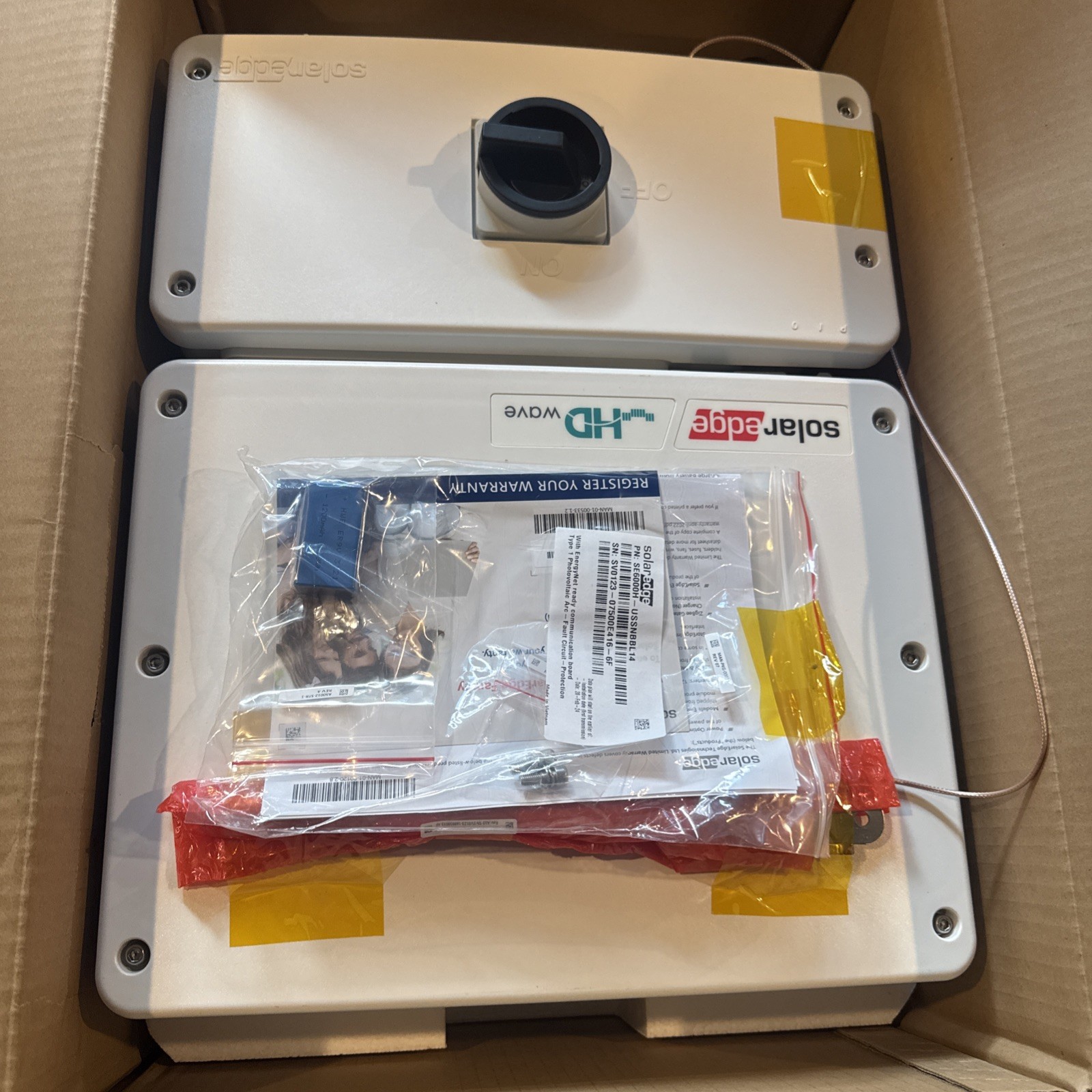 Solaredge SE6000H – USSNBBL14 ENERGY HUB w/ RGM & Consumption Monitoring