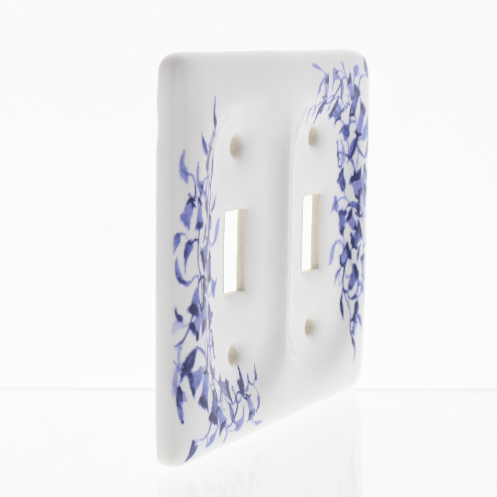 Leviton 89509-BL Blue Flower 2-Gang Standard Toggle Ceramic Wallplate Cover 5pcs