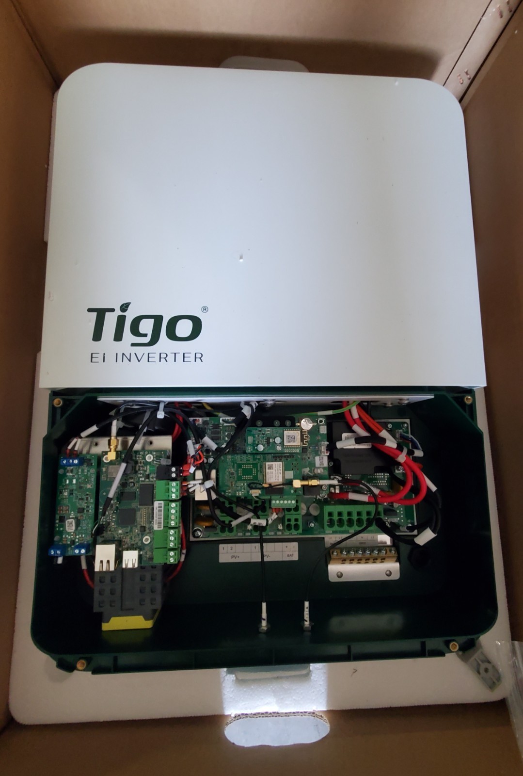 Tigo TSI-3.8K-US 601-2103K8-0002 3.8kW Energy Storage Hybrid Solar Inverter