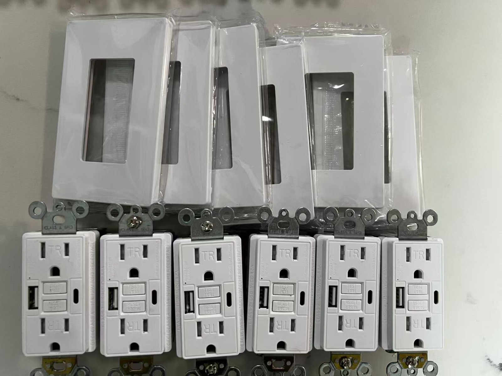 6PACK 15AMP GFCI Outlet with Type A & Type C USB Charging Ports ETL Listed