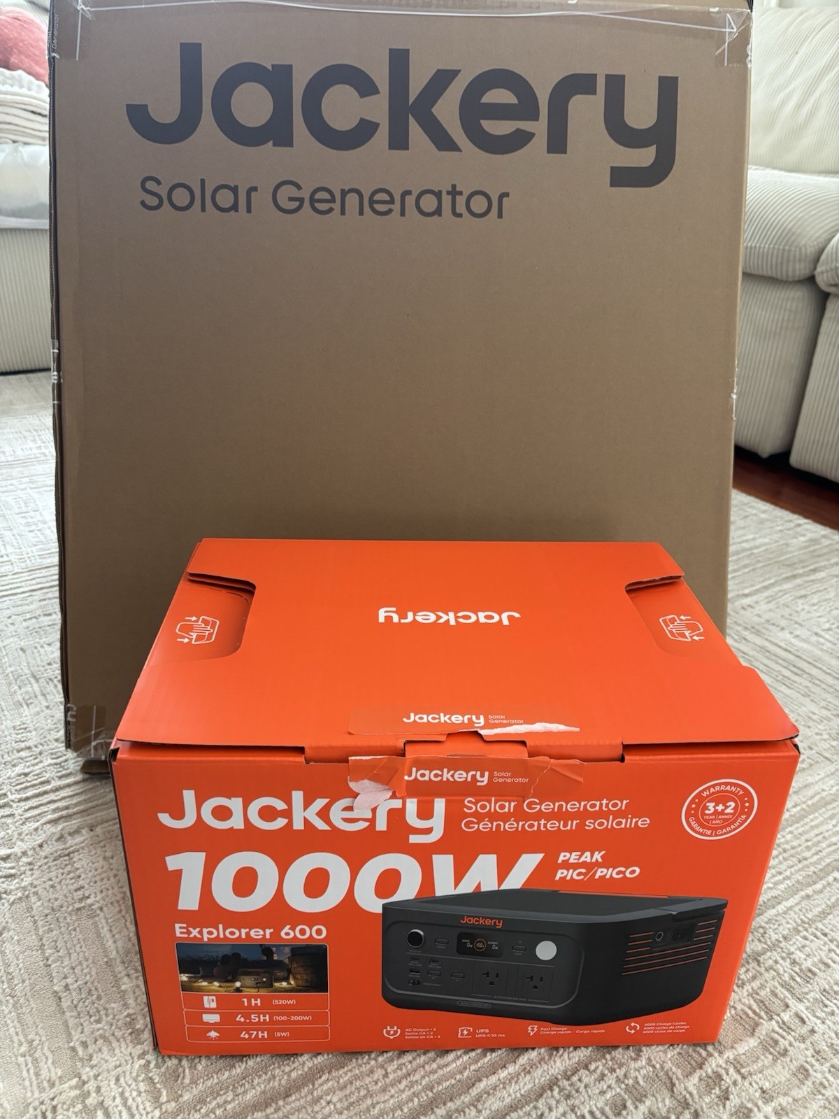 jackery explorer 600 v2 And Solar Saga 100 W