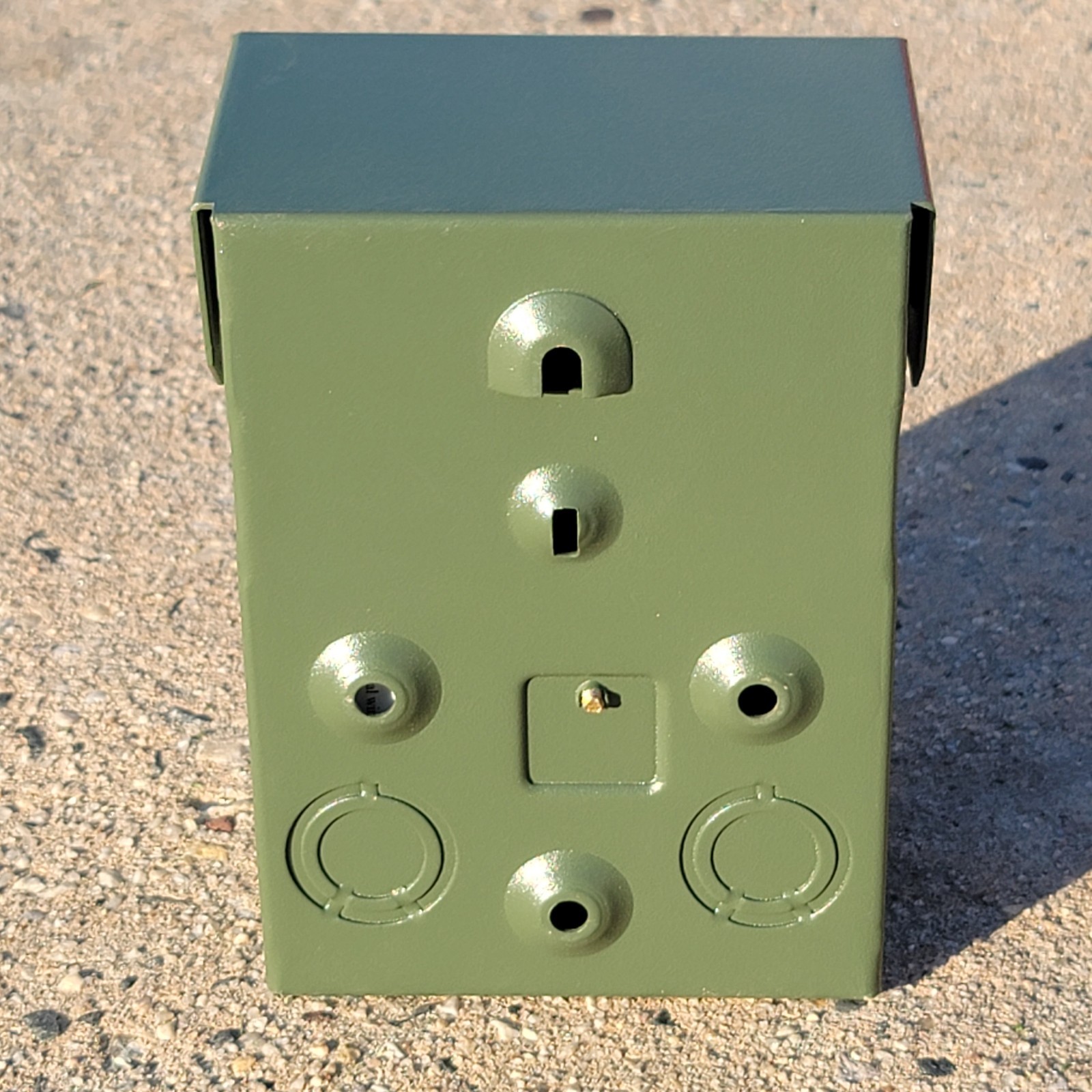 Midwest 20 Amp Backyard Outlet with 20A GFI Duplex and Toggle Switch U010S010GRP