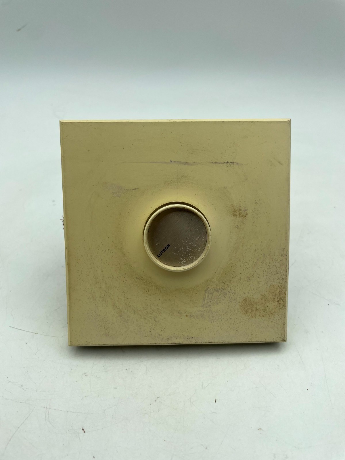 Lutron Centurion C-1500 Single Pole Dimmer Rotate Beige On-Off 1500 Watts 120V