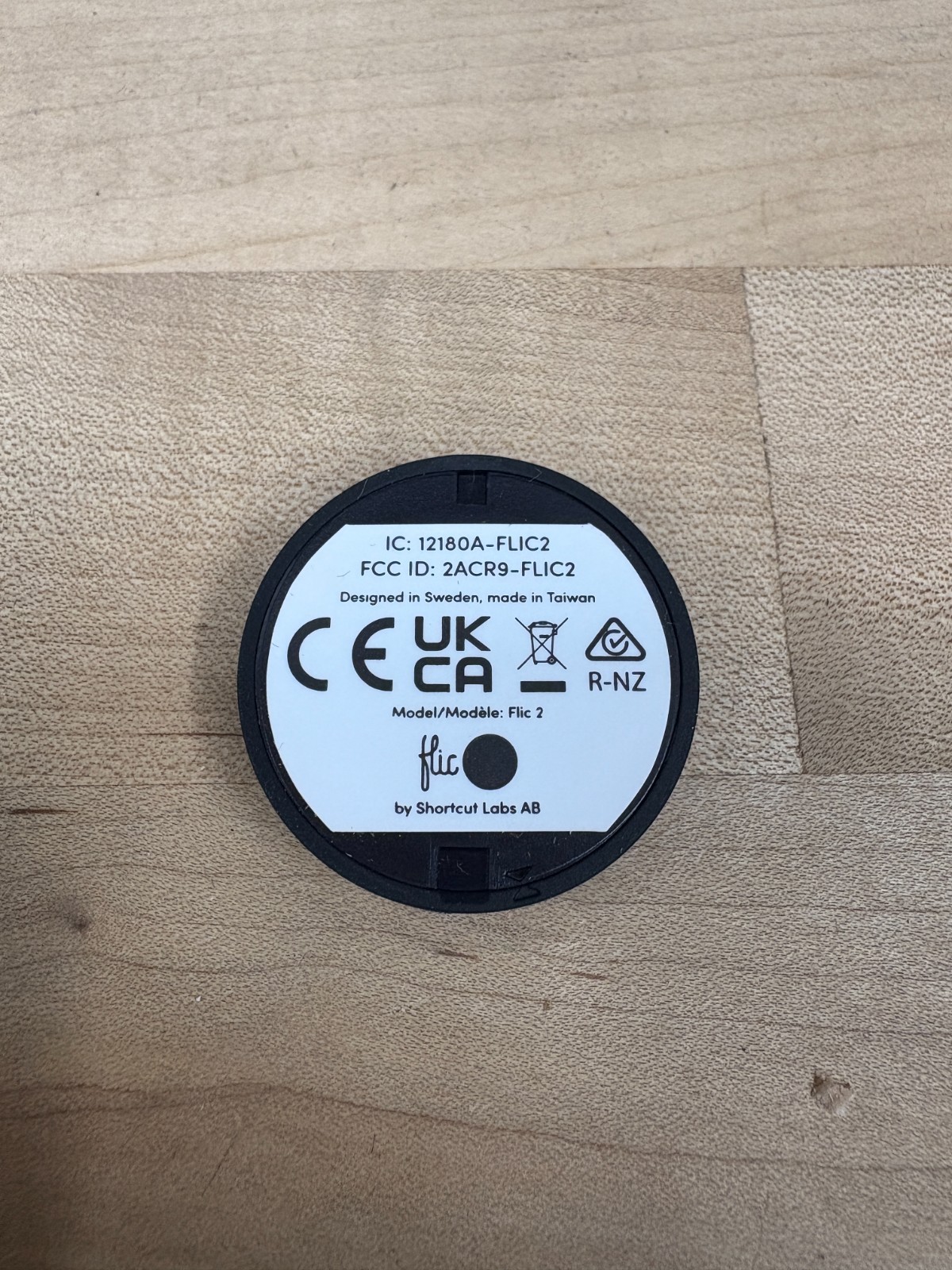 Flic 2 Smart Button Red – 2nd Gen Bluetooth Wireless Trigger for HomeKit Alexa